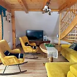 아파트 Apartpodhale