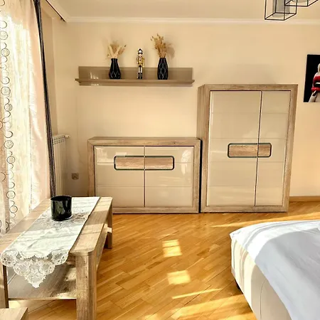 Apartpodhale *